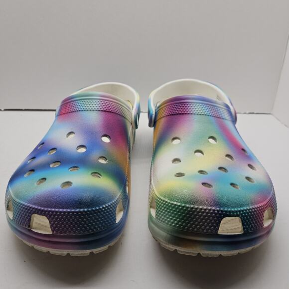 CROCS Mens US Size 11 Classic Tie Dye Clogs #207556 Water Friendly Solar Rainbow - Picture 3 of 8